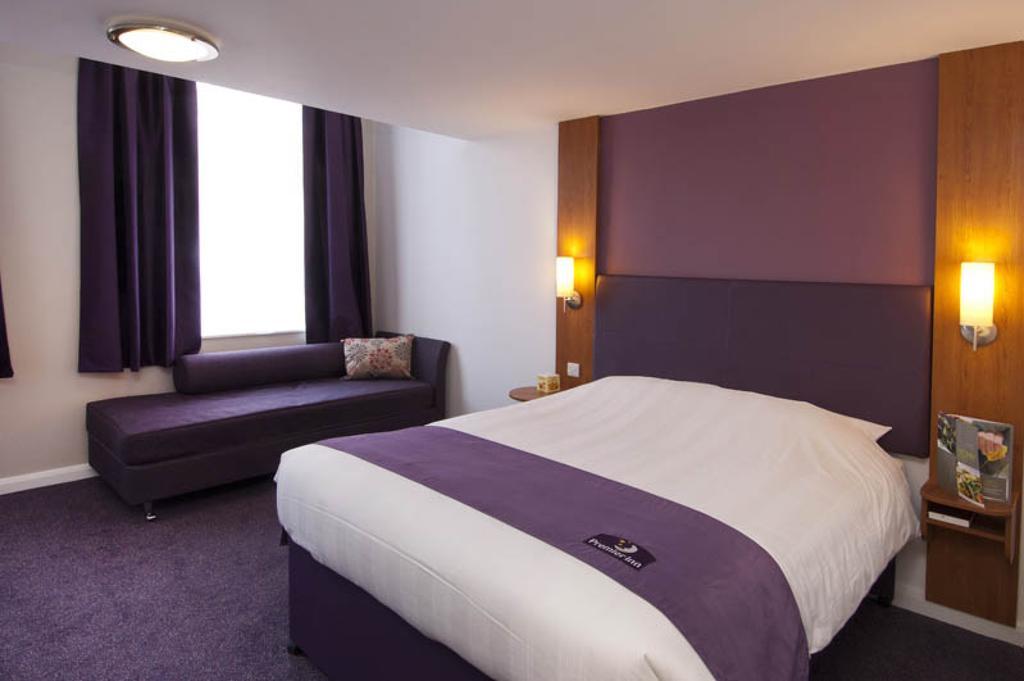 Premier Inn Newcastle City Centre Millennium Bridge Exteriör bild