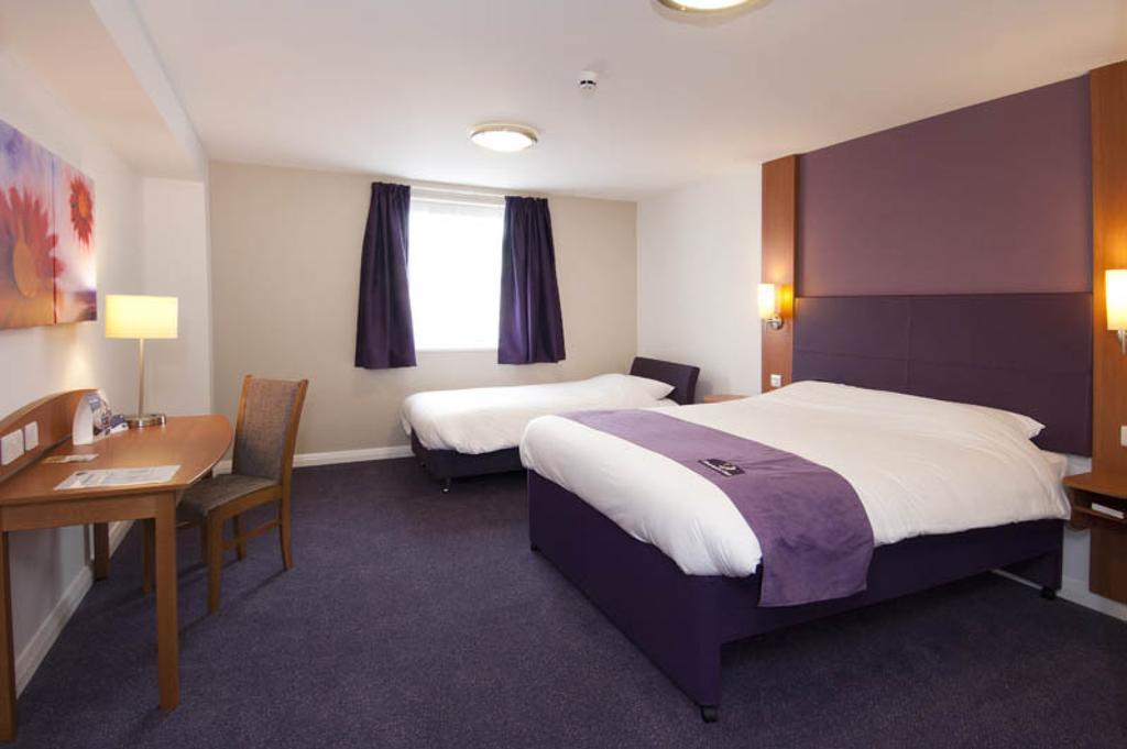 Premier Inn Newcastle City Centre Millennium Bridge Rum bild